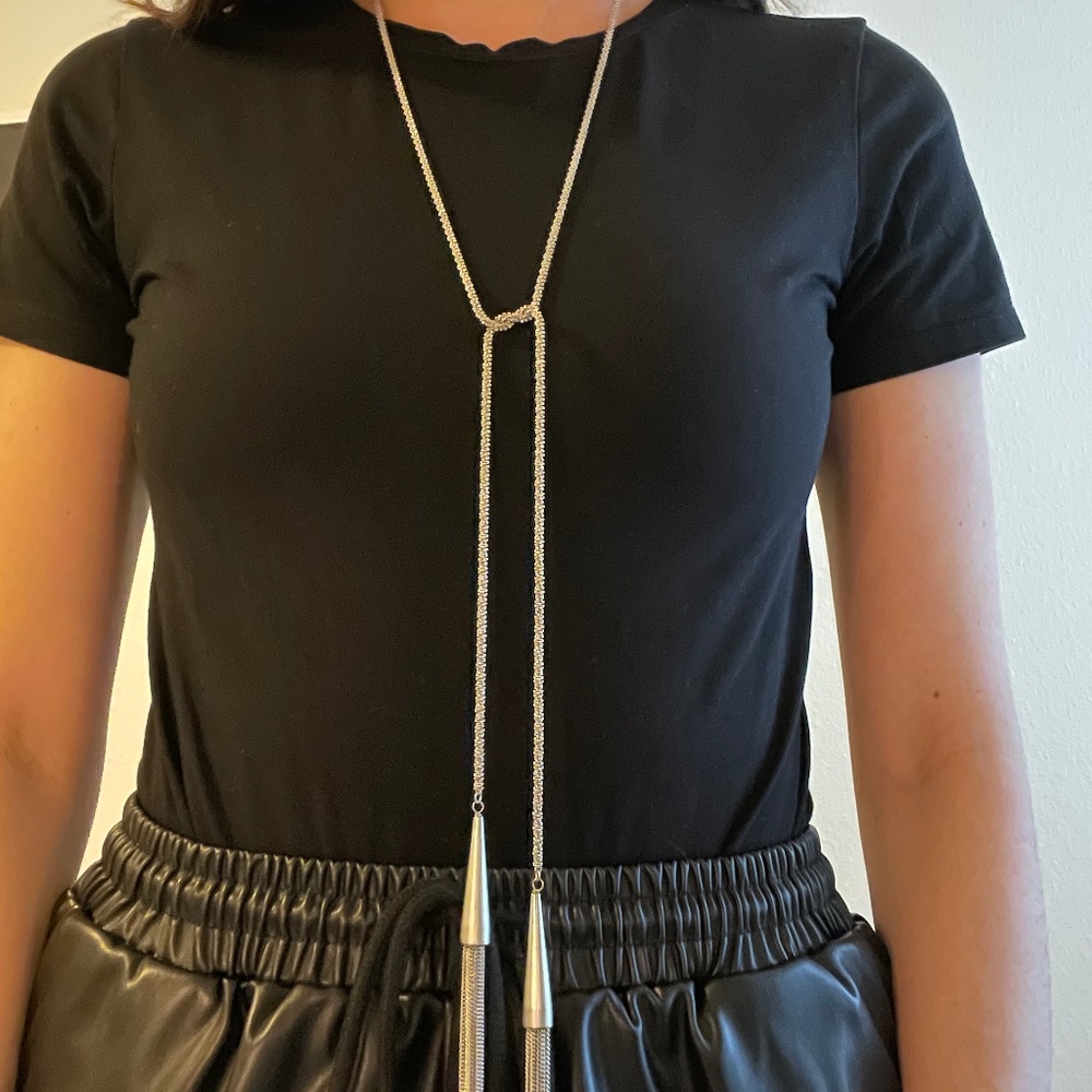 Kendra Scott Phara Tassel Necklace in Silver - Picture 7 of 9